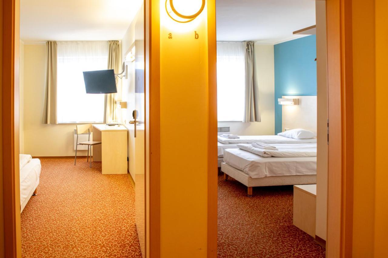 Rija Bauska Hotel Exterior photo