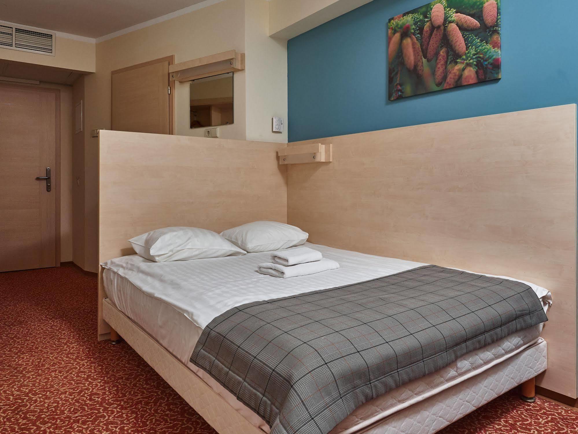 Rija Bauska Hotel Exterior photo