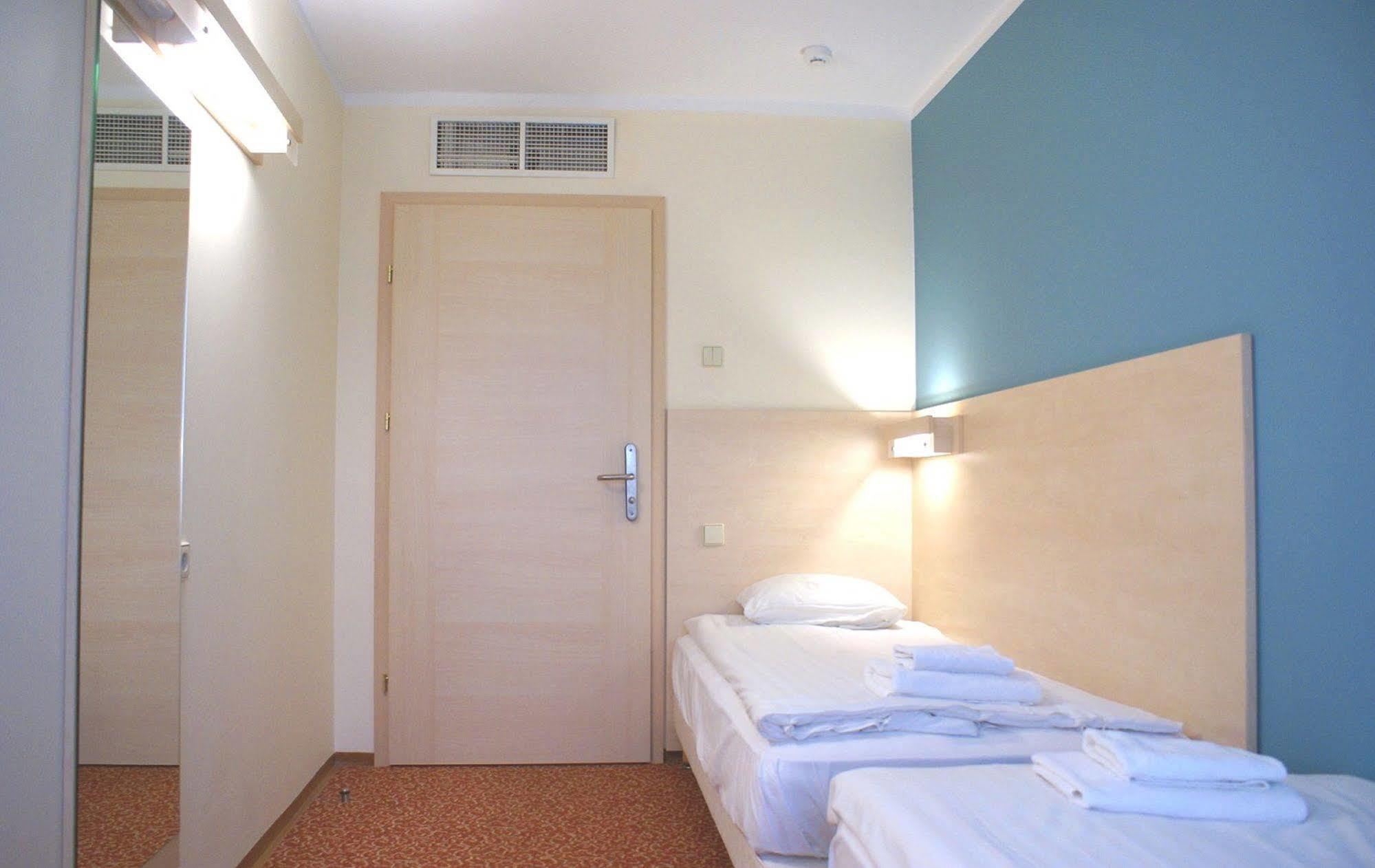 Rija Bauska Hotel Exterior photo