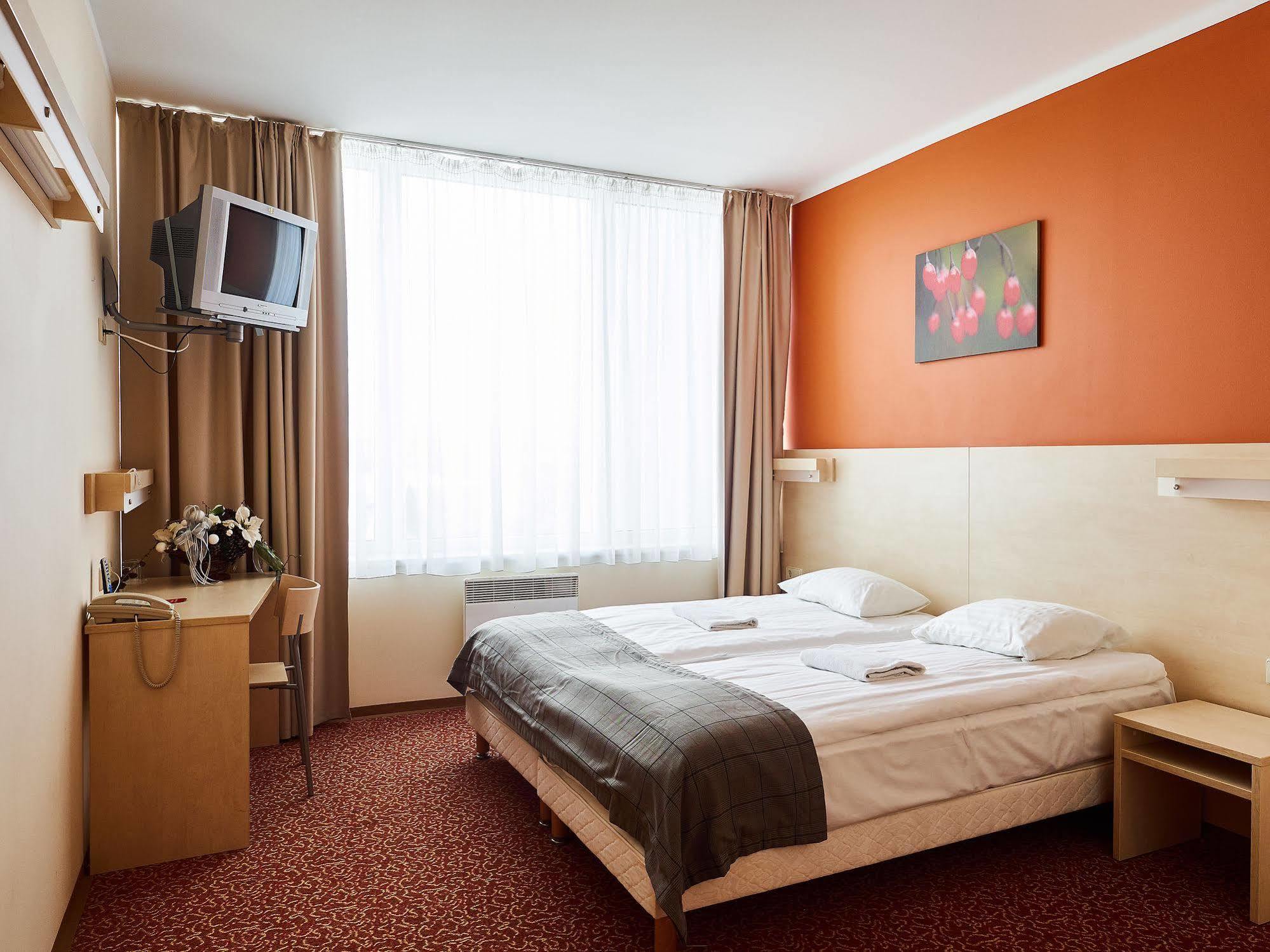 Rija Bauska Hotel Exterior photo